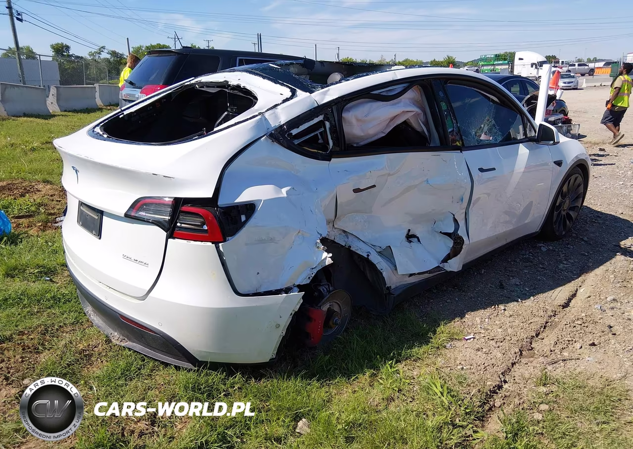 2022 Tesla Model Y Performance Dual Motor All-Wheel Drive VIN:7SAYGDEF0NF524473 - 4