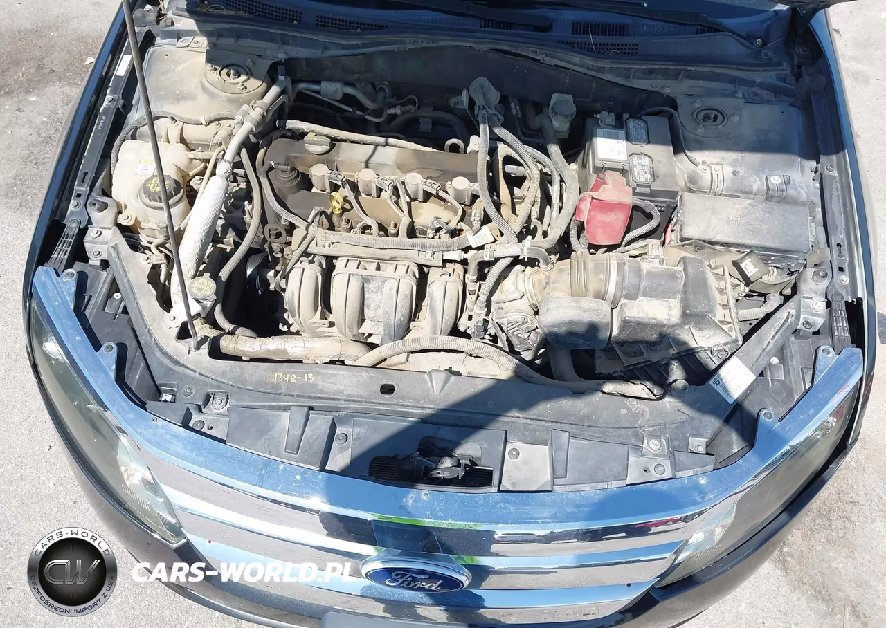 2010 Ford Fusion S VIN:3FAHP0GA2AR322272 - 10