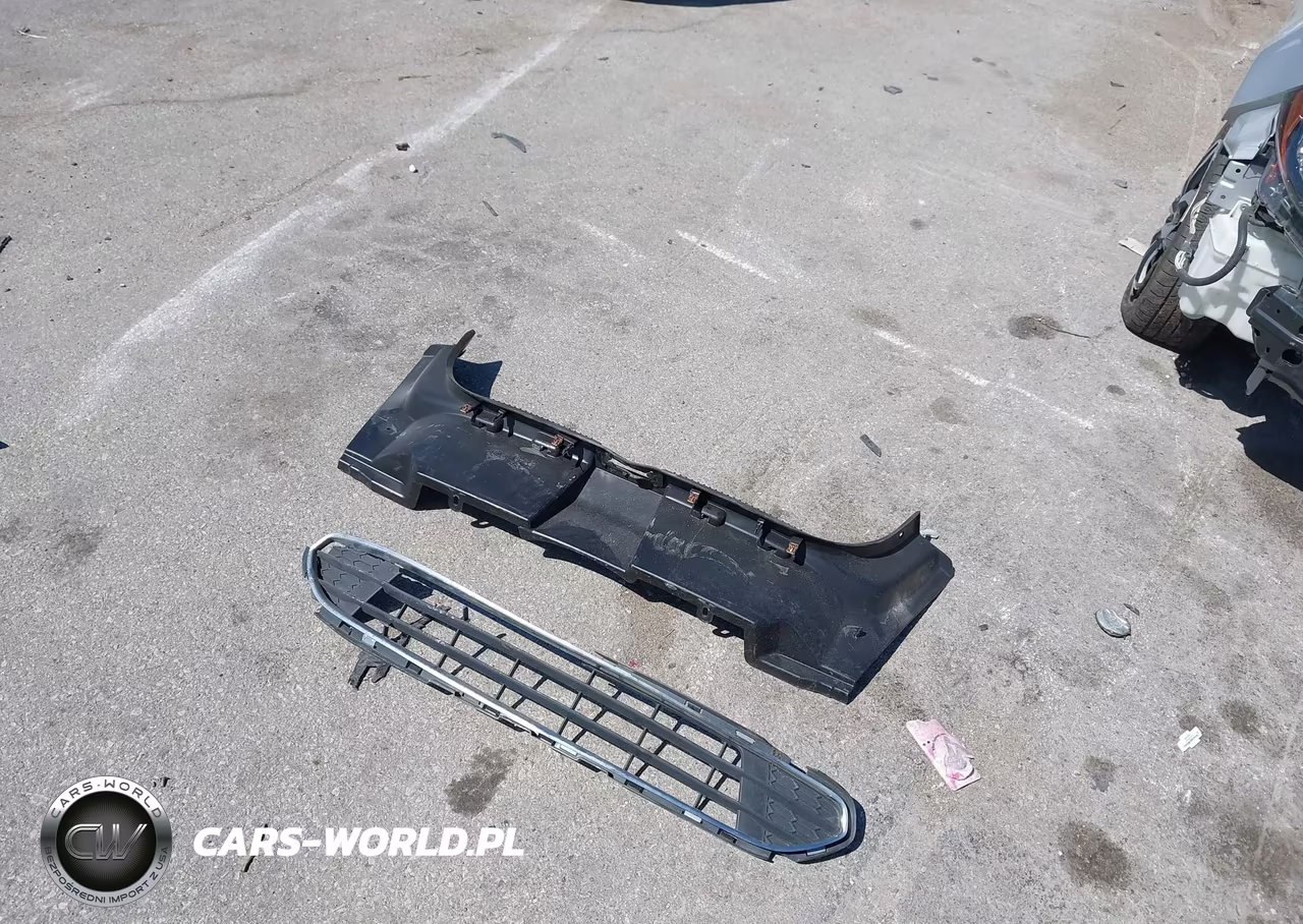 2010 Ford Fusion S VIN:3FAHP0GA2AR322272 - 12