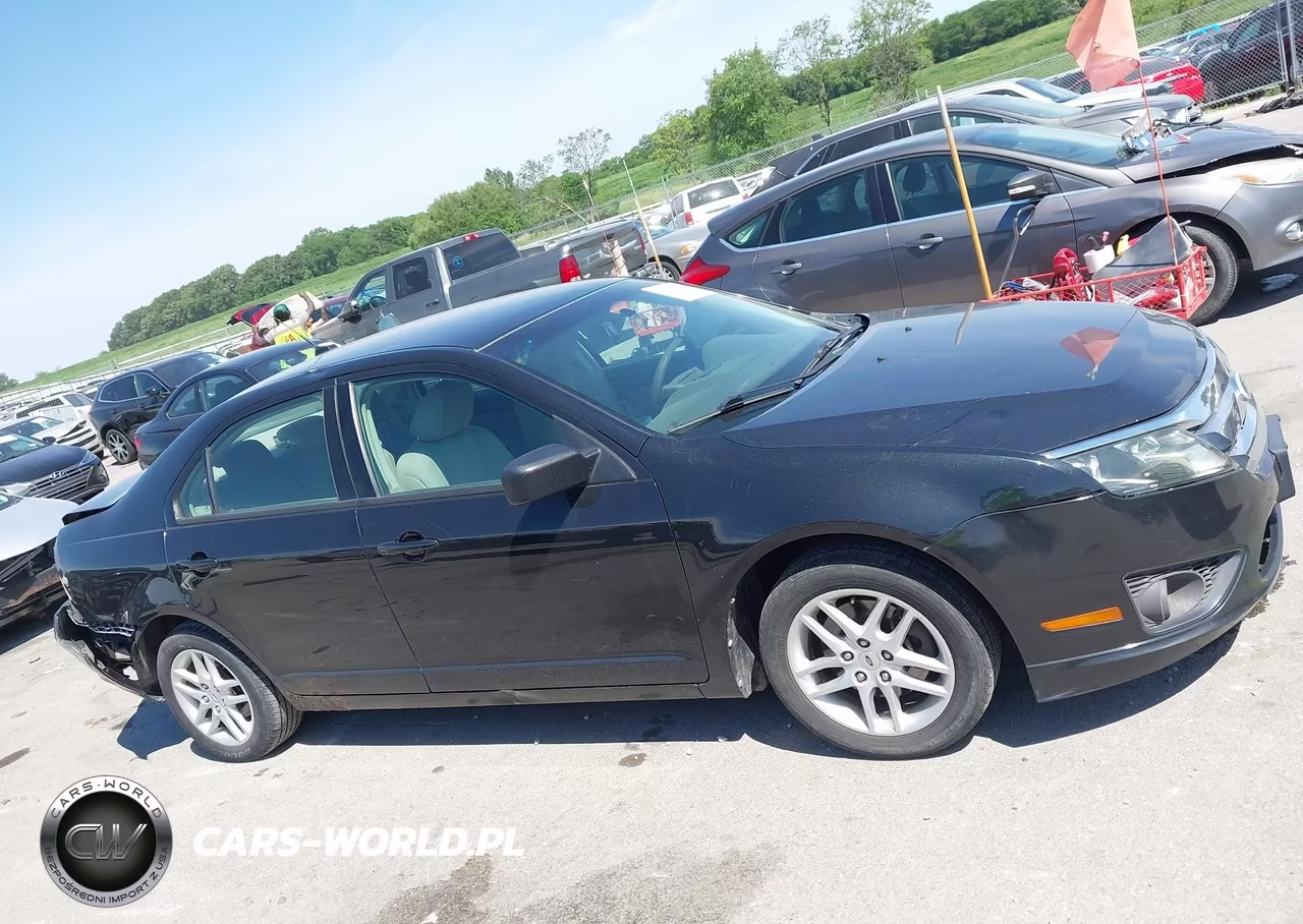 2010 Ford Fusion S VIN:3FAHP0GA2AR322272 - 14