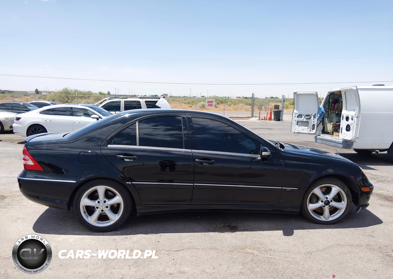 2005 Mercedes-Benz C 230 Kompressor Sport VIN:WDBRF40J15F657480 - 13