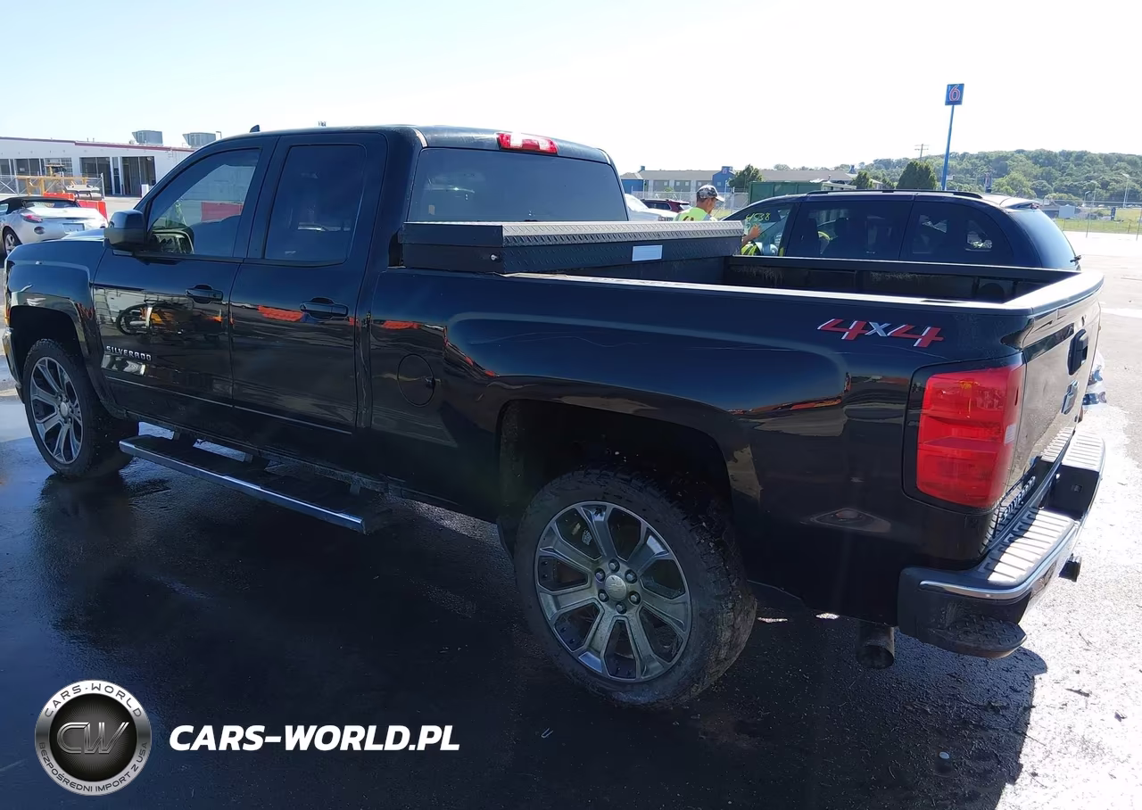 2018 Chevrolet Silverado 1500 1Lt VIN:1GCVKREC0JZ198308 - 3
