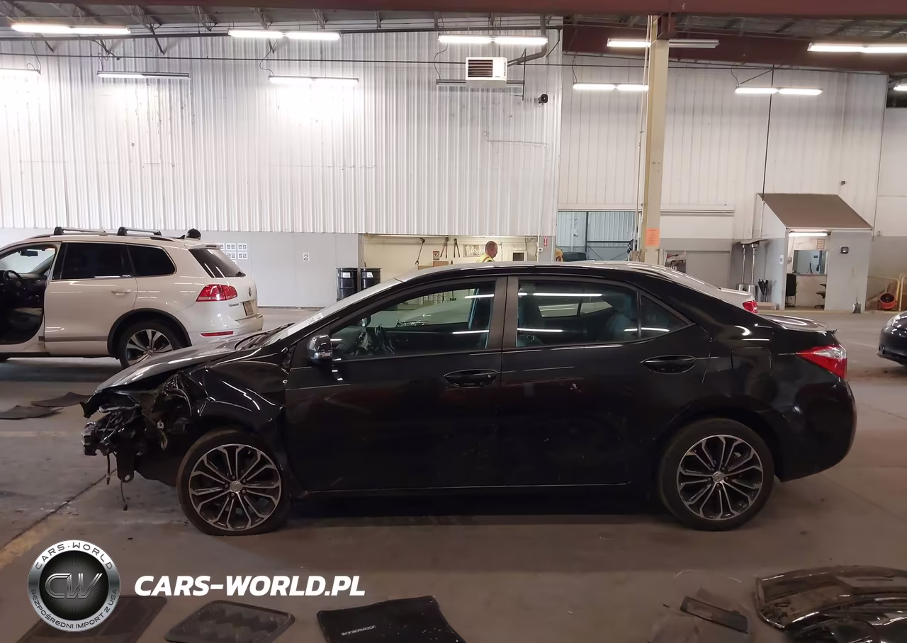 2015 Toyota Corolla S Plus VIN:2T1BURHE2FC477979 - 15