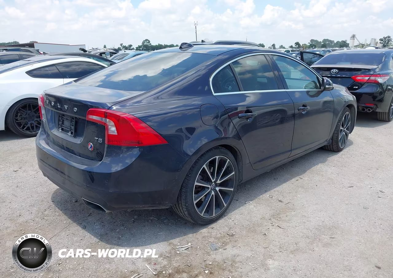 2016 Volvo S60 T5 Drive-E Premier VIN:YV126MFK2G2413781 - 4