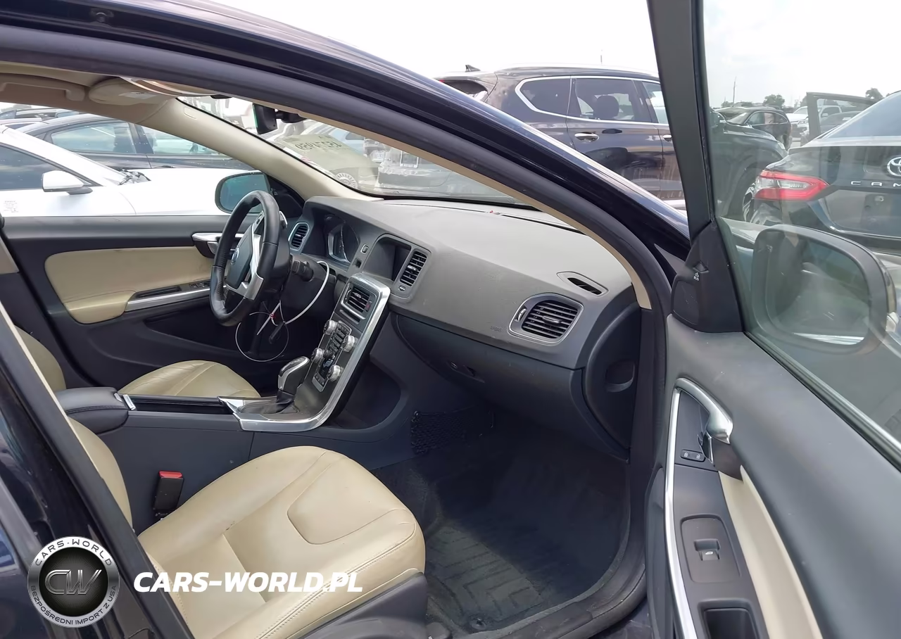 2016 Volvo S60 T5 Drive-E Premier VIN:YV126MFK2G2413781 - 5