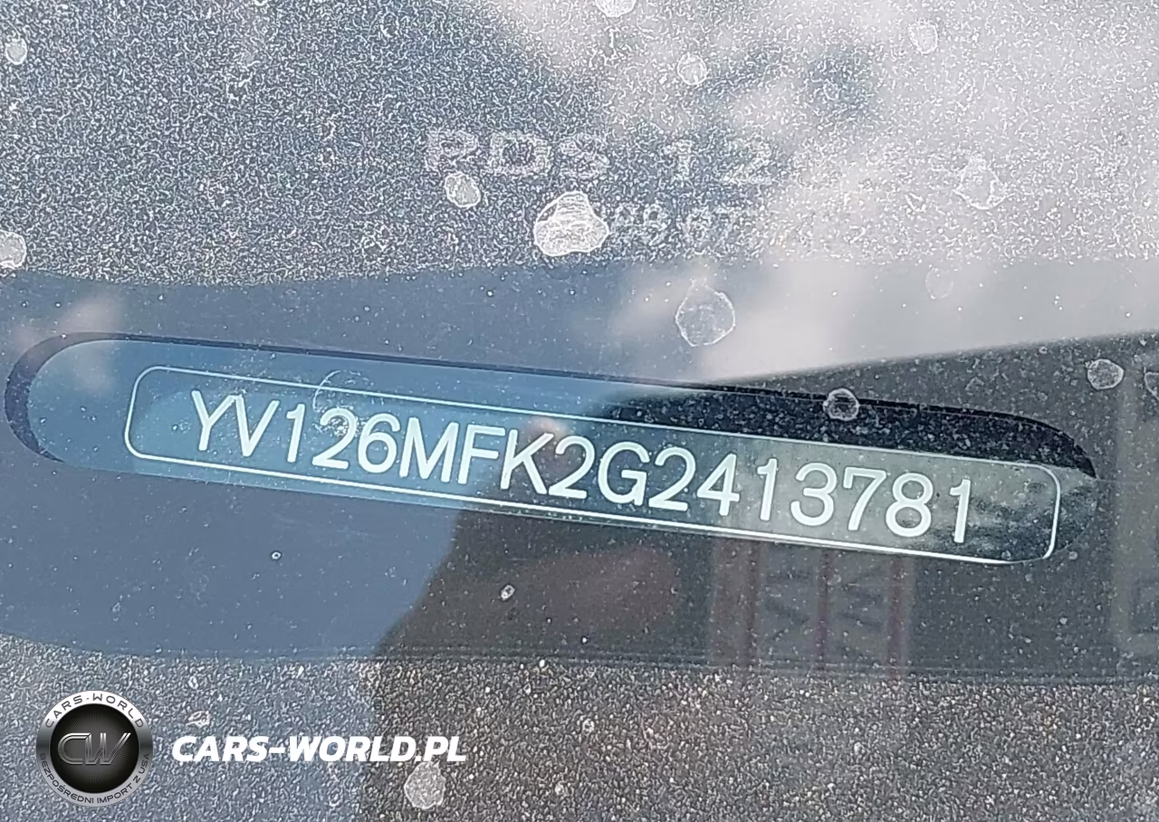 2016 Volvo S60 T5 Drive-E Premier VIN:YV126MFK2G2413781 - 9