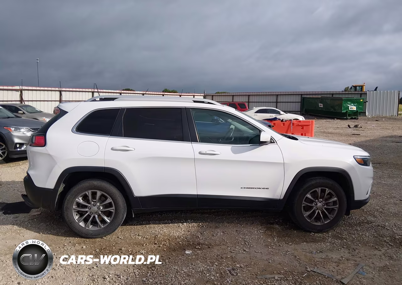2019 Jeep Cherokee Latitude Plus 4X4 VIN:1C4PJMLB8KD395718 - 13
