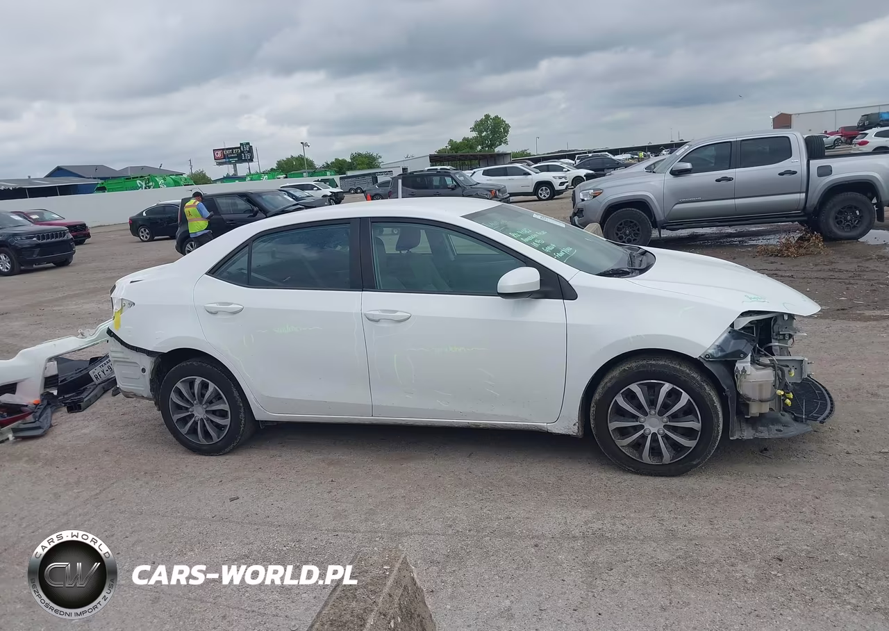 2015 Toyota Corolla Le VIN:5YFBURHE3FP265611 - 13