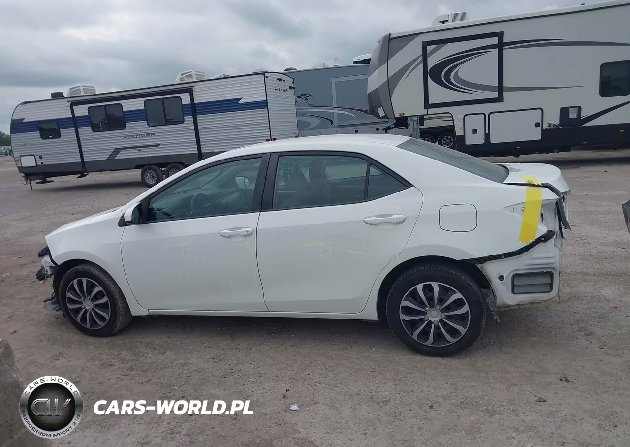 2015 Toyota Corolla Le VIN:5YFBURHE3FP265611 - 14