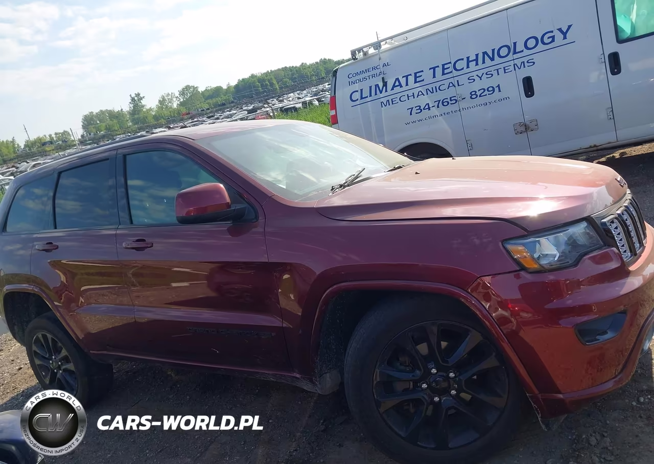 2018 Jeep Grand Cherokee Altitude 4X4 VIN:1C4RJFAG2JC195635 - 13