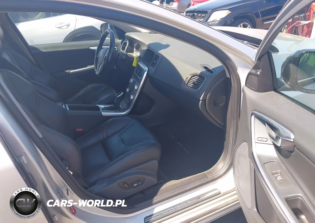 2017 Volvo V60 Cross Country T5 VIN:YV440MWK4H1037900 - 5