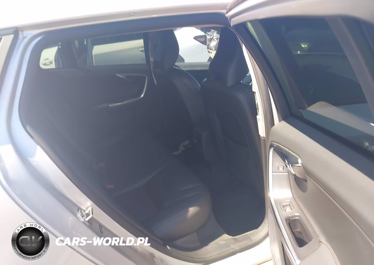 2017 Volvo V60 Cross Country T5 VIN:YV440MWK4H1037900 - 8