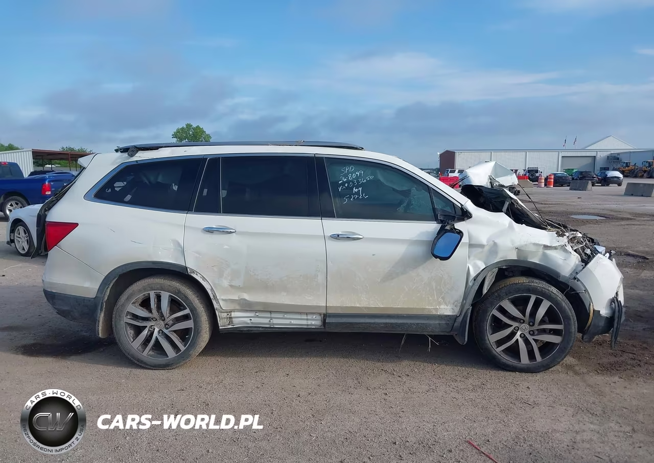 2017 Honda Pilot Touring VIN:5FNYF5H96HB033650 - 13