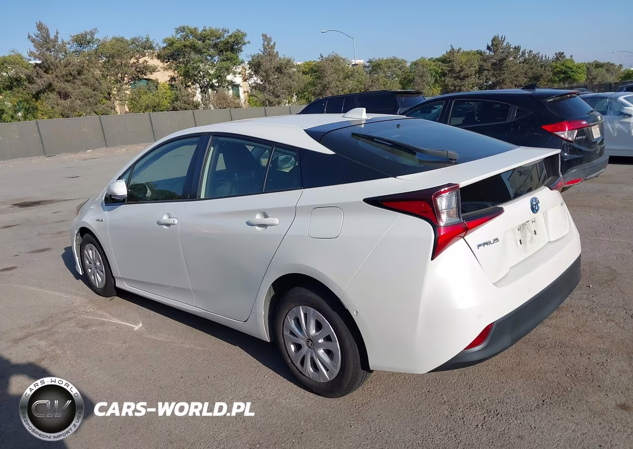 2020 Toyota Prius Le VIN:JTDKARFU1L3115486 - 3