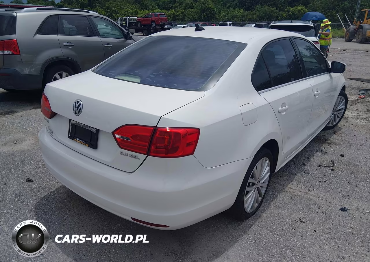 2013 Volkswagen Jetta 2.5L Sel VIN:3VWLX7AJ4DM256277 - 4
