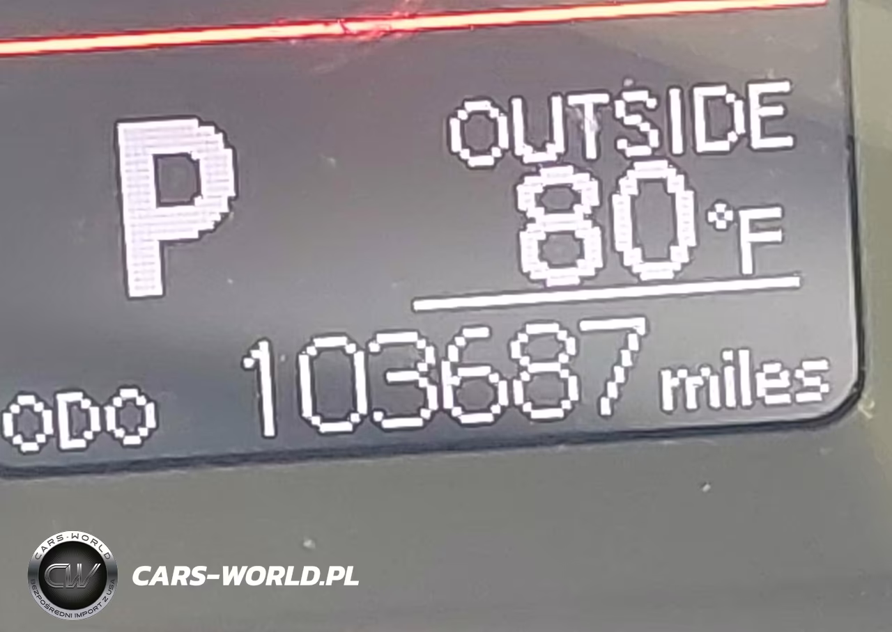 2019 Toyota Corolla L VIN:2T1BURHE1KC166036 - 16