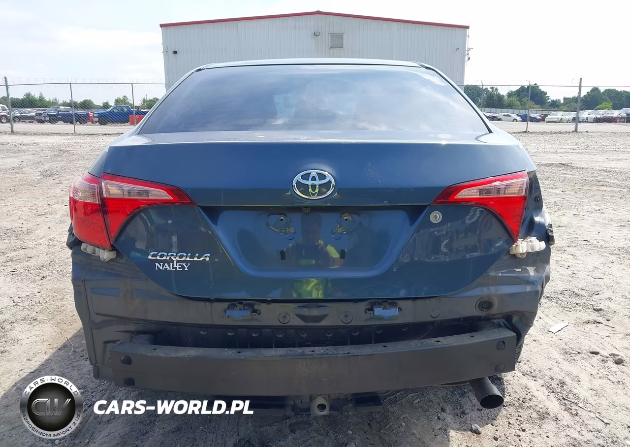 2019 Toyota Corolla L VIN:2T1BURHE1KC166036 - 17