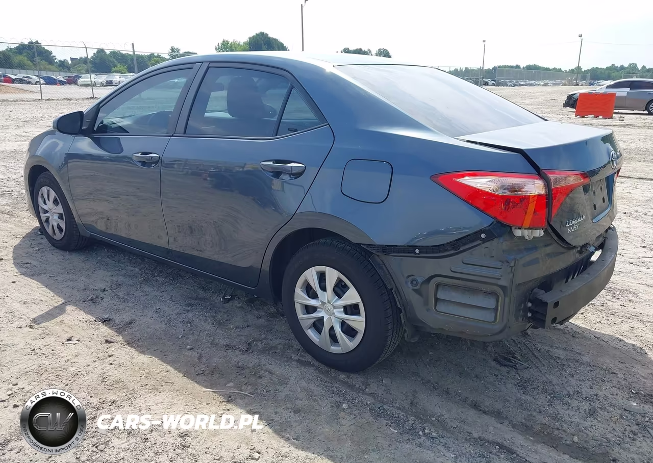 2019 Toyota Corolla L VIN:2T1BURHE1KC166036 - 3