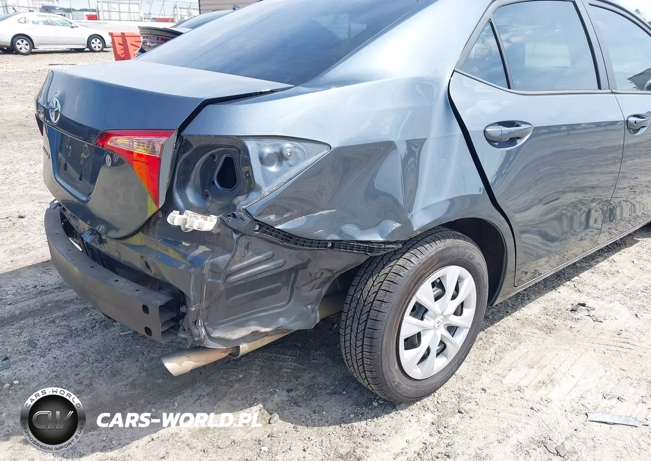 2019 Toyota Corolla L VIN:2T1BURHE1KC166036 - 6