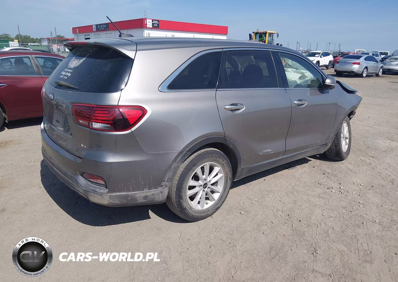2019 Kia Sorento 3.3L Lx VIN:5XYPG4A56KG482336 - 4
