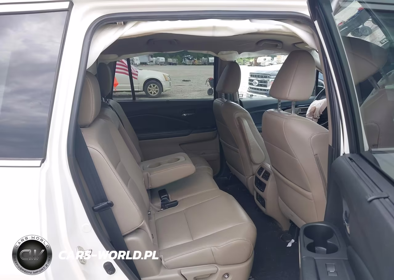 2017 Honda Pilot Touring VIN:5FNYF5H97HB007297 - 8