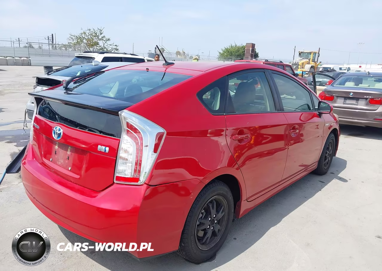 2014 Toyota Prius Four VIN:JTDKN3DU0E1757829 - 4