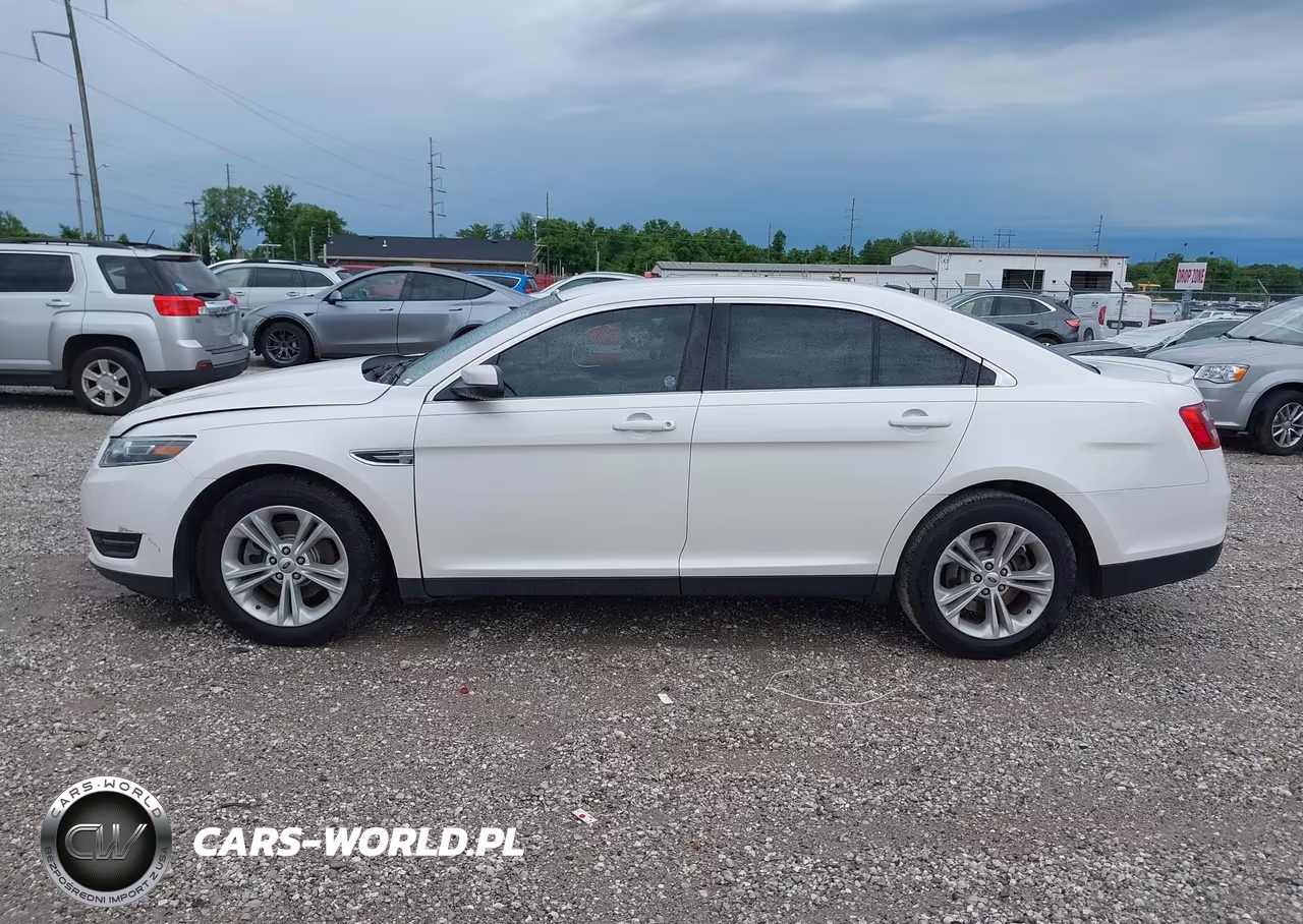 2016 Ford Taurus Sel VIN:1FAHP2E80GG118887 - 14