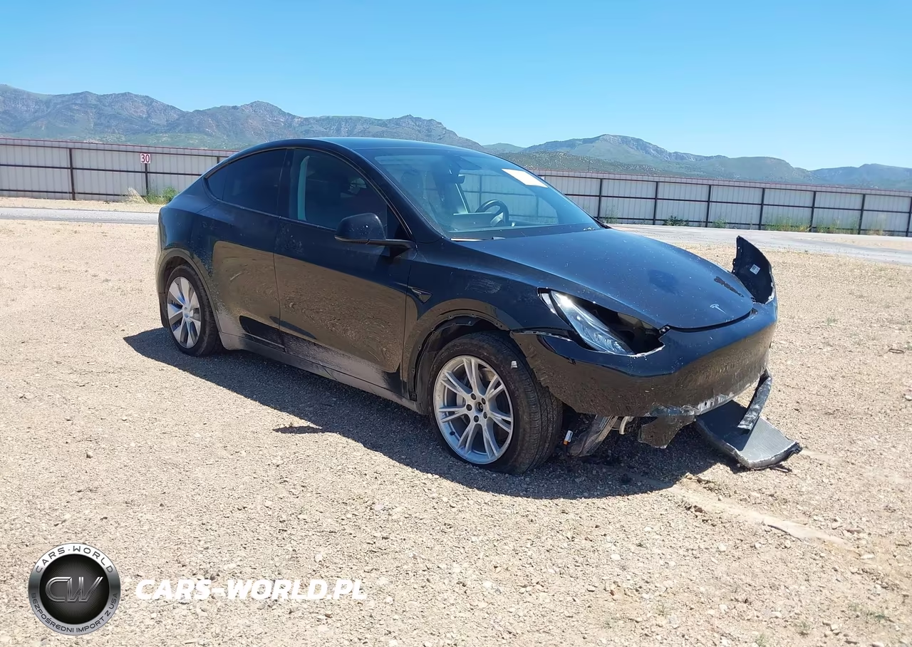2022 Tesla Model Y Long Range Dual Motor All-Wheel Drive – zdjęcie 1 z 15