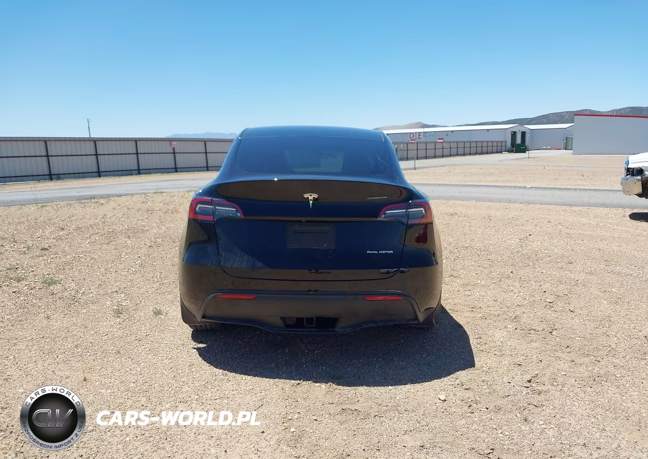 2022 Tesla Model Y Long Range Dual Motor All-Wheel Drive VIN:7SAYGAEE7NF505148 - 15