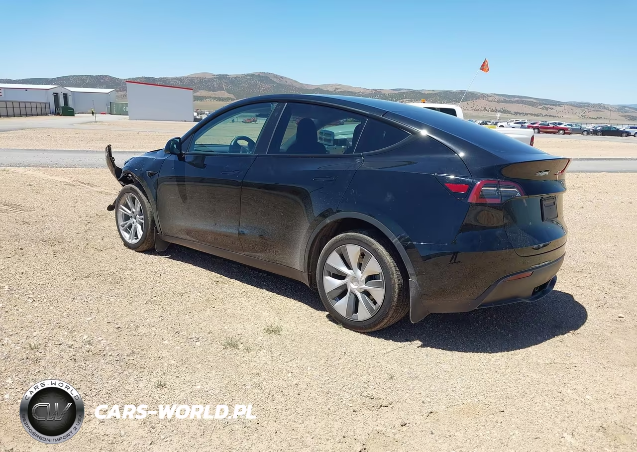 2022 Tesla Model Y Long Range Dual Motor All-Wheel Drive VIN:7SAYGAEE7NF505148 - 3