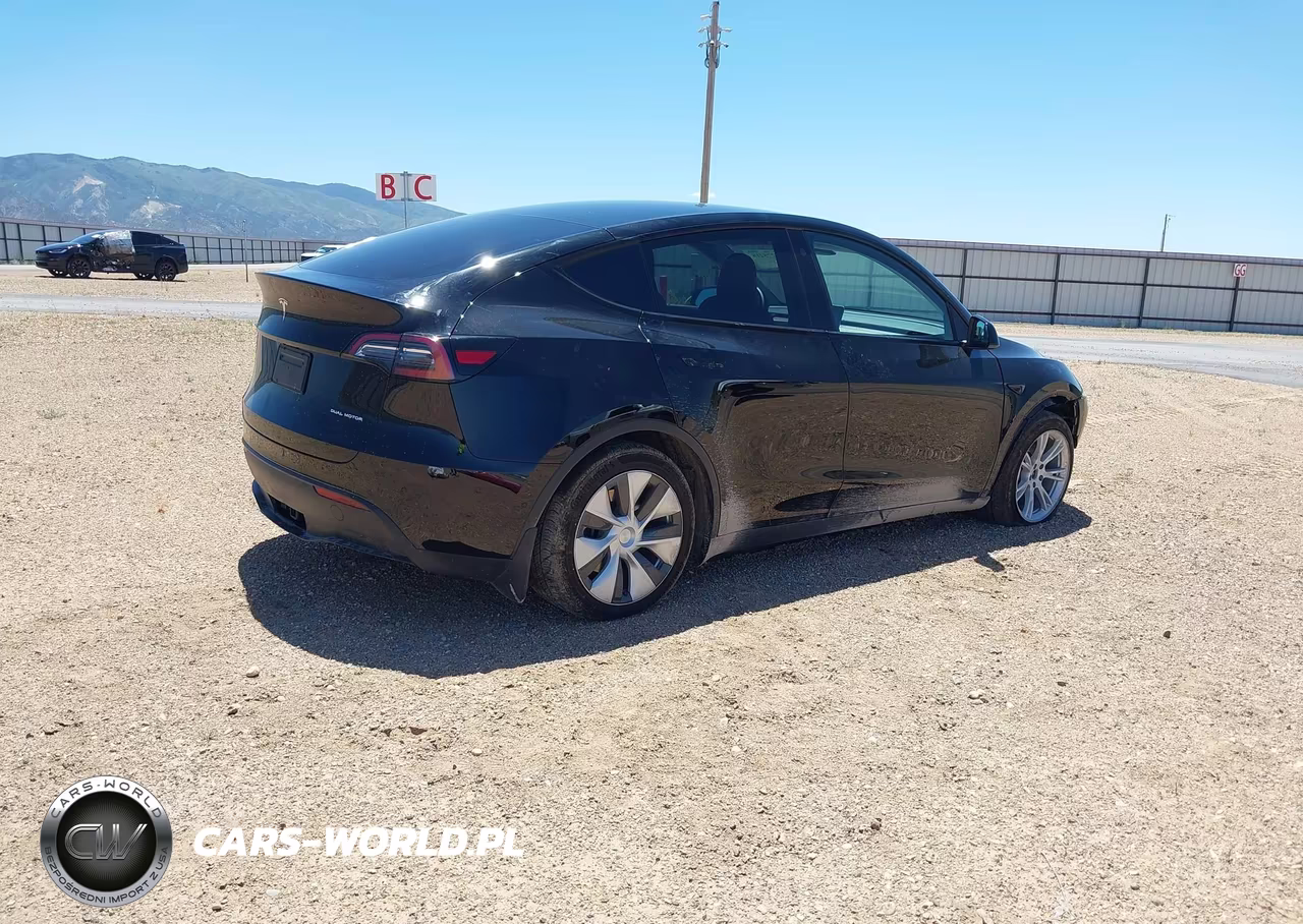 2022 Tesla Model Y Long Range Dual Motor All-Wheel Drive VIN:7SAYGAEE7NF505148 - 4