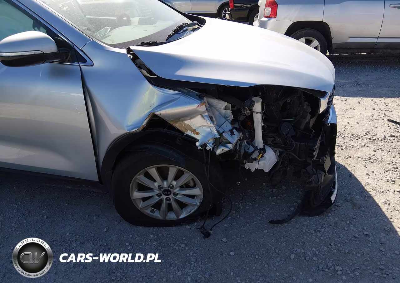 2019 Kia Sorento 2.4L L VIN:5XYPG4A36KG577459 - 17