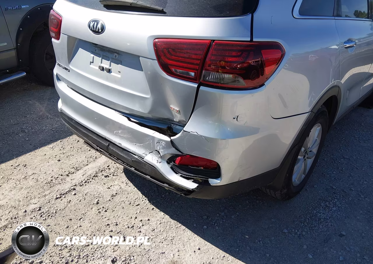 2019 Kia Sorento 2.4L L VIN:5XYPG4A36KG577459 - 18
