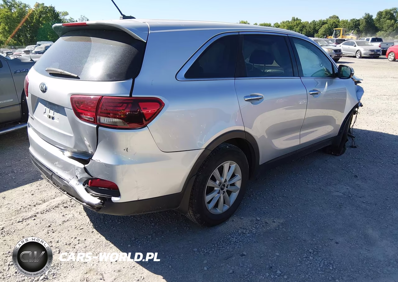 2019 Kia Sorento 2.4L L VIN:5XYPG4A36KG577459 - 4