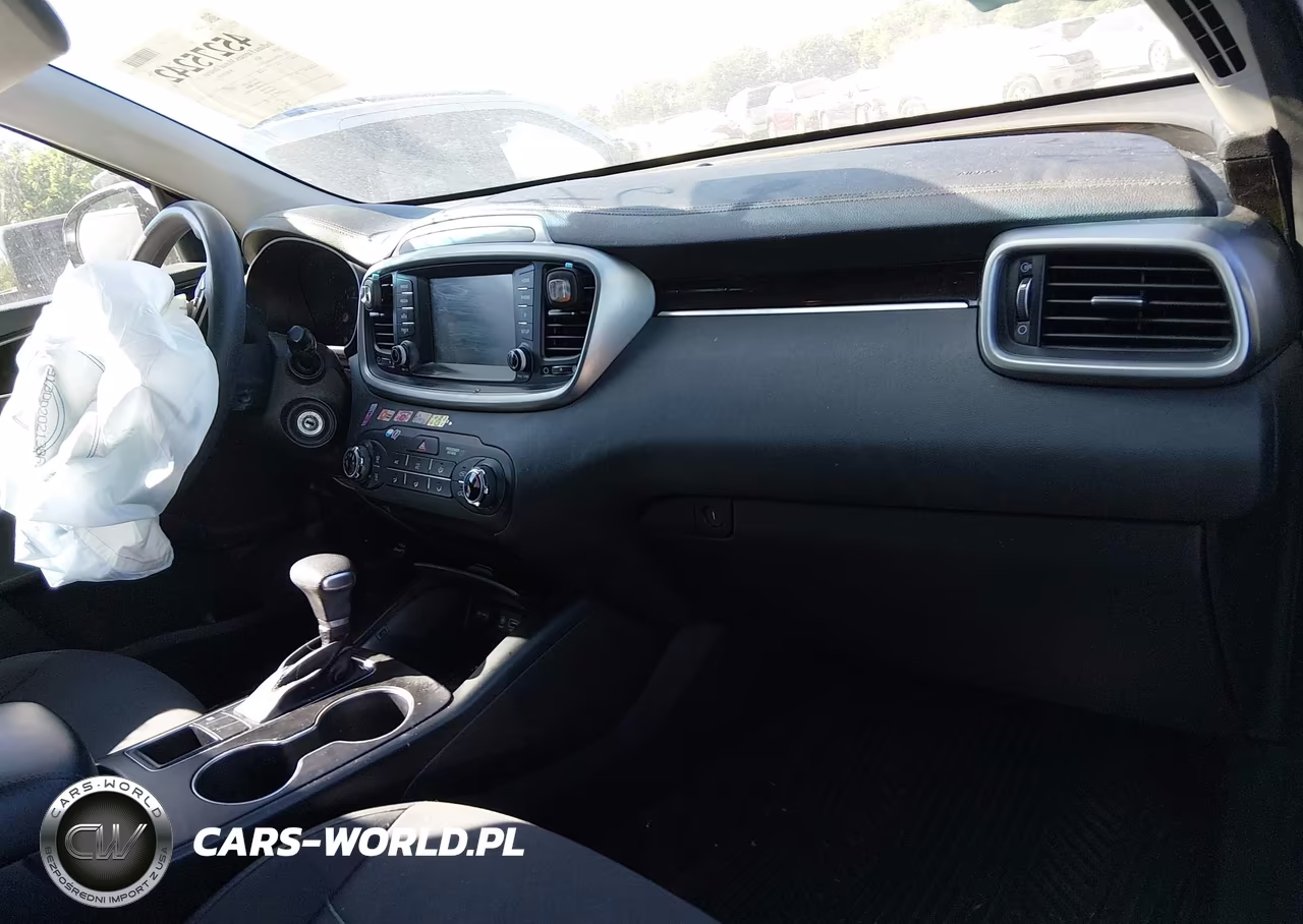 2019 Kia Sorento 2.4L L VIN:5XYPG4A36KG577459 - 5