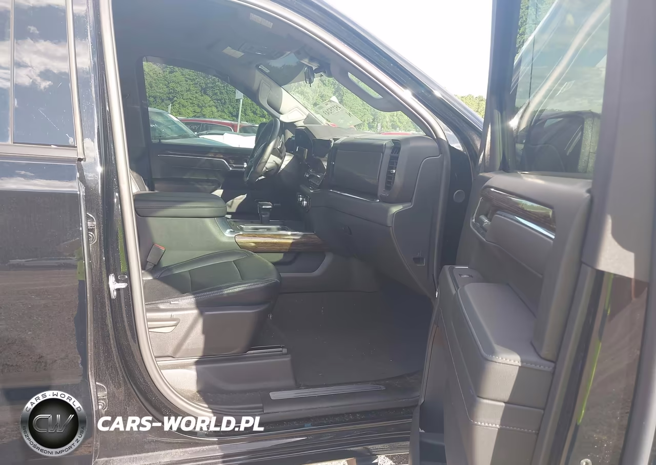 2025 GMC Sierra 1500 4Wd Short Box Elevation With 3Sb VIN:3GTUUCED1SG134744 - 5