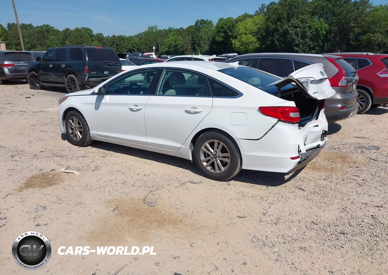 2015 Hyundai Sonata Se VIN:5NPE24AFXFH011576 - 3