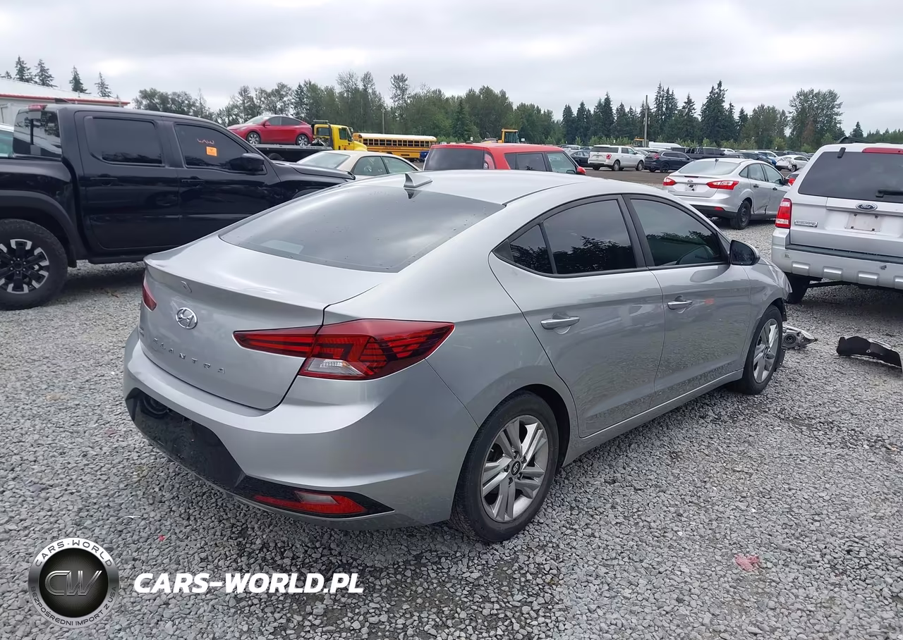 2020 Hyundai Elantra Sel VIN:5NPD84LF4LH569457 - 4