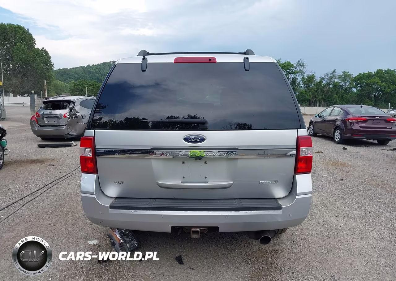 2017 Ford Expedition Xlt VIN:1FMJU1JT2HEA26083 - 17