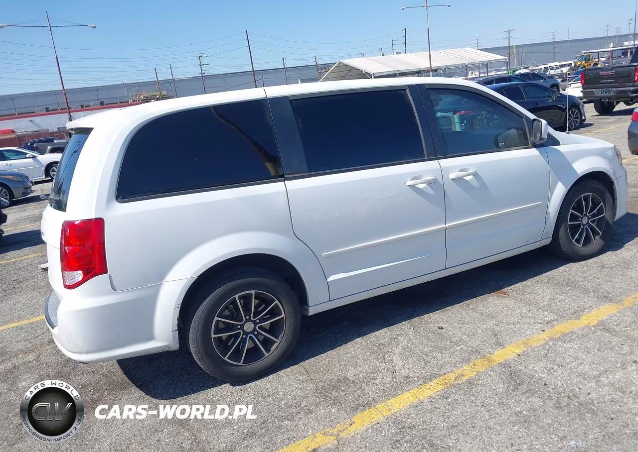 2016 Dodge Grand Caravan Se Plus VIN:2C4RDGBG8GR335568 - 4