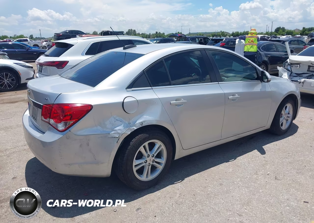2015 Chevrolet Cruze 1Lt Auto VIN:1G1PC5SB2F7266419 - 4