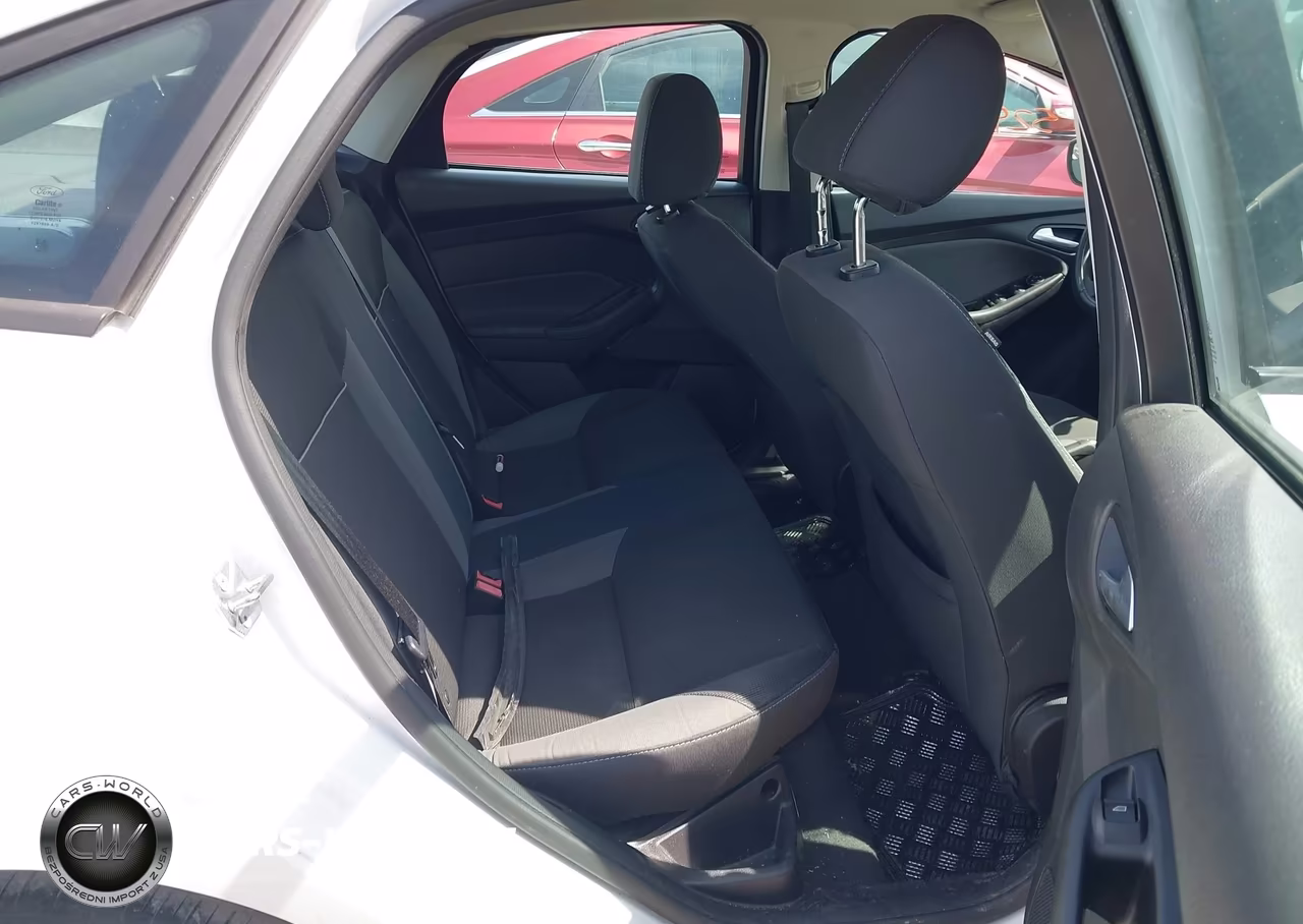 2014 Ford Focus Se VIN:1FADP3F27EL386760 - 8