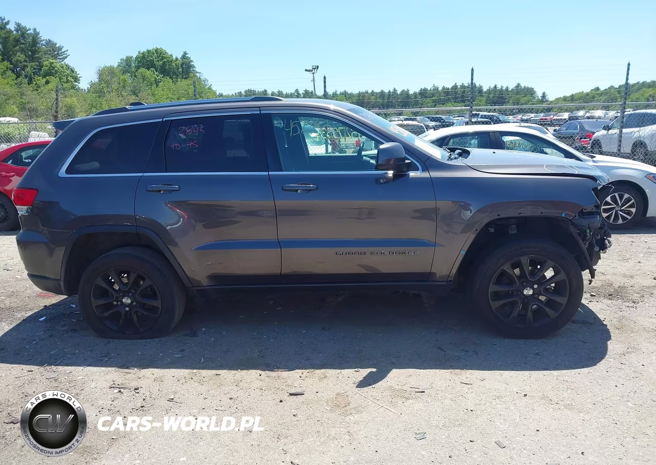 2018 Jeep Grand Cherokee Laredo E 4X4 VIN:1C4RJFAGXJC507040 - 14