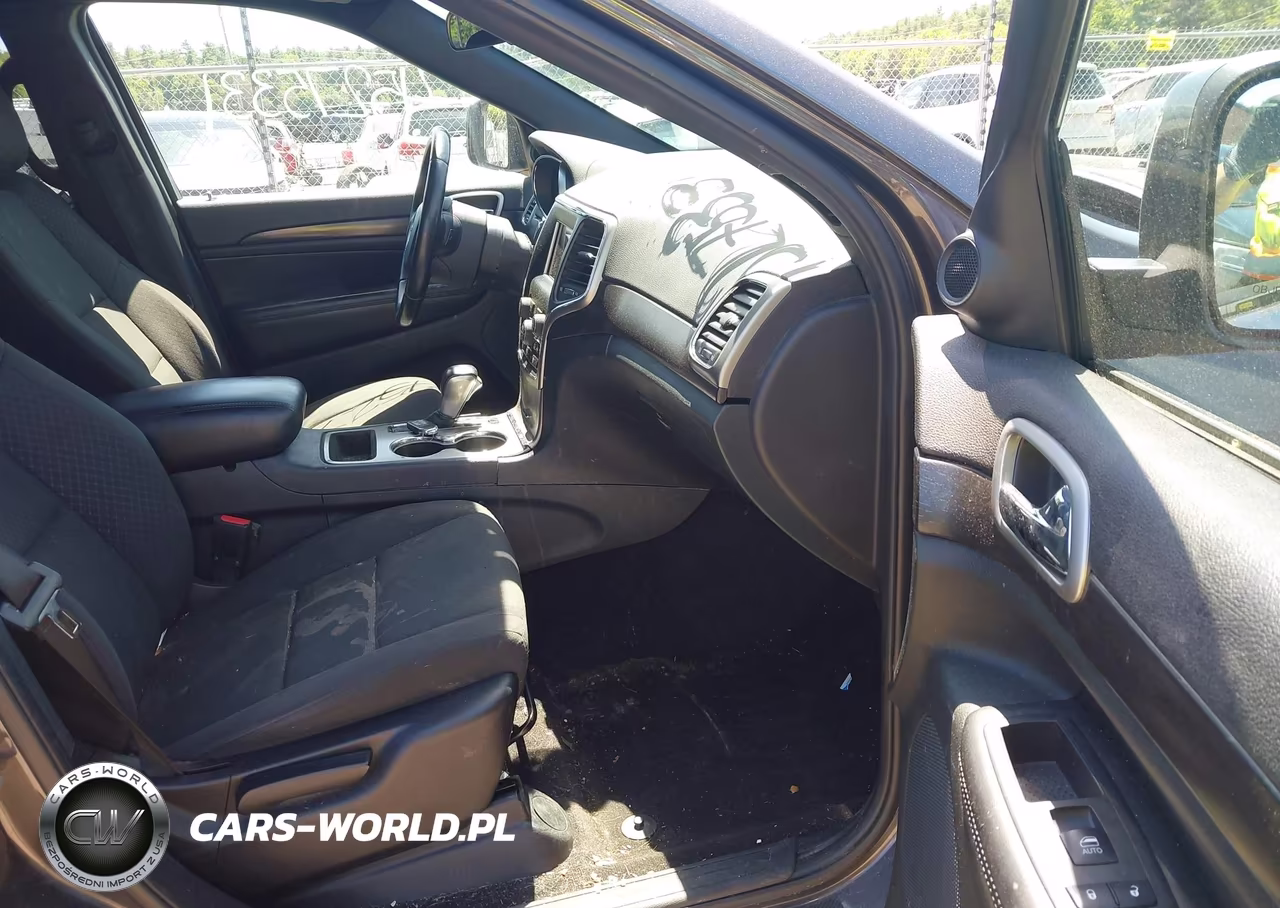 2018 Jeep Grand Cherokee Laredo E 4X4 VIN:1C4RJFAGXJC507040 - 5