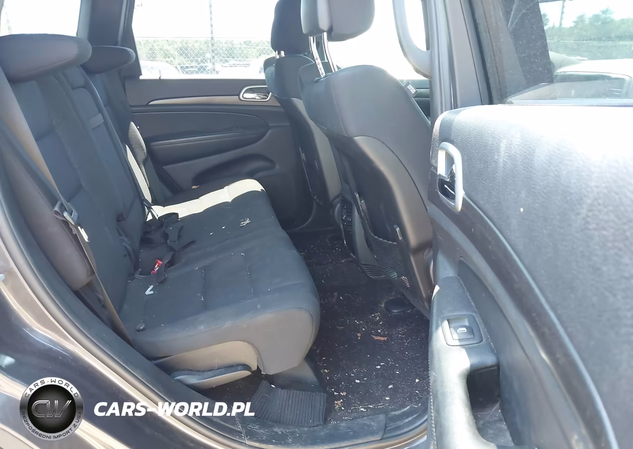 2018 Jeep Grand Cherokee Laredo E 4X4 VIN:1C4RJFAGXJC507040 - 8