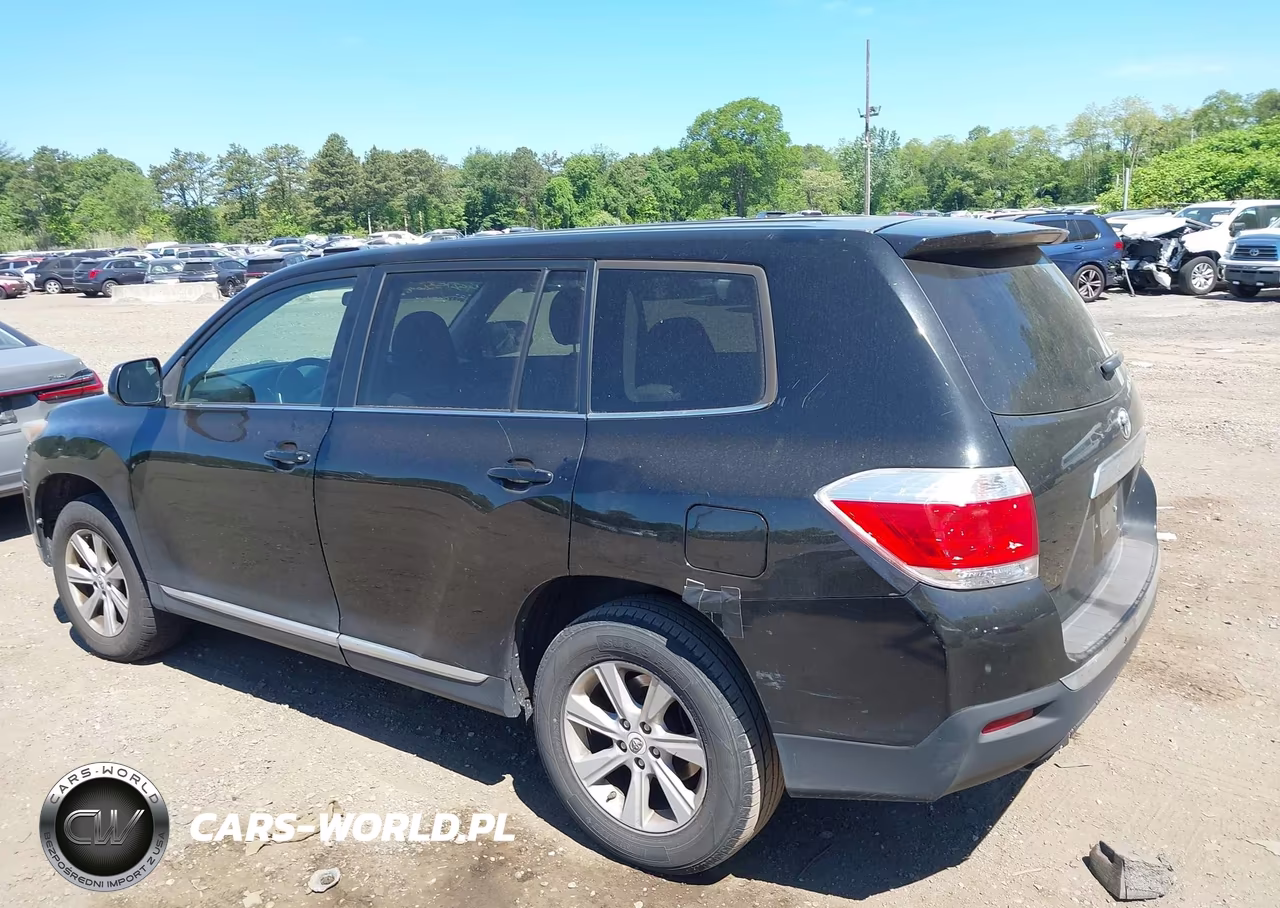 2013 Toyota Highlander Base V6 VIN:5TDBK3EH5DS208929 - 14