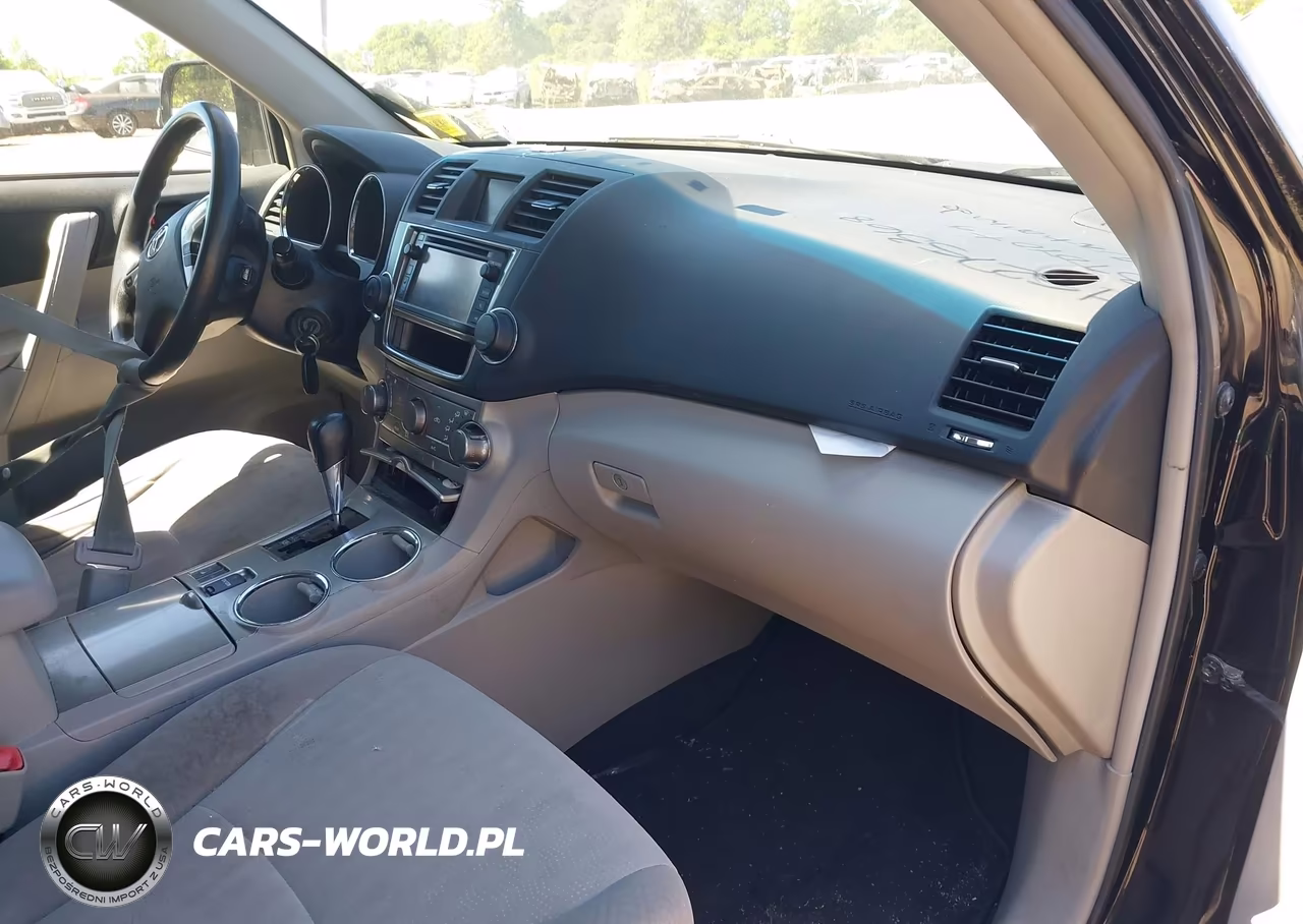 2013 Toyota Highlander Base V6 VIN:5TDBK3EH5DS208929 - 5