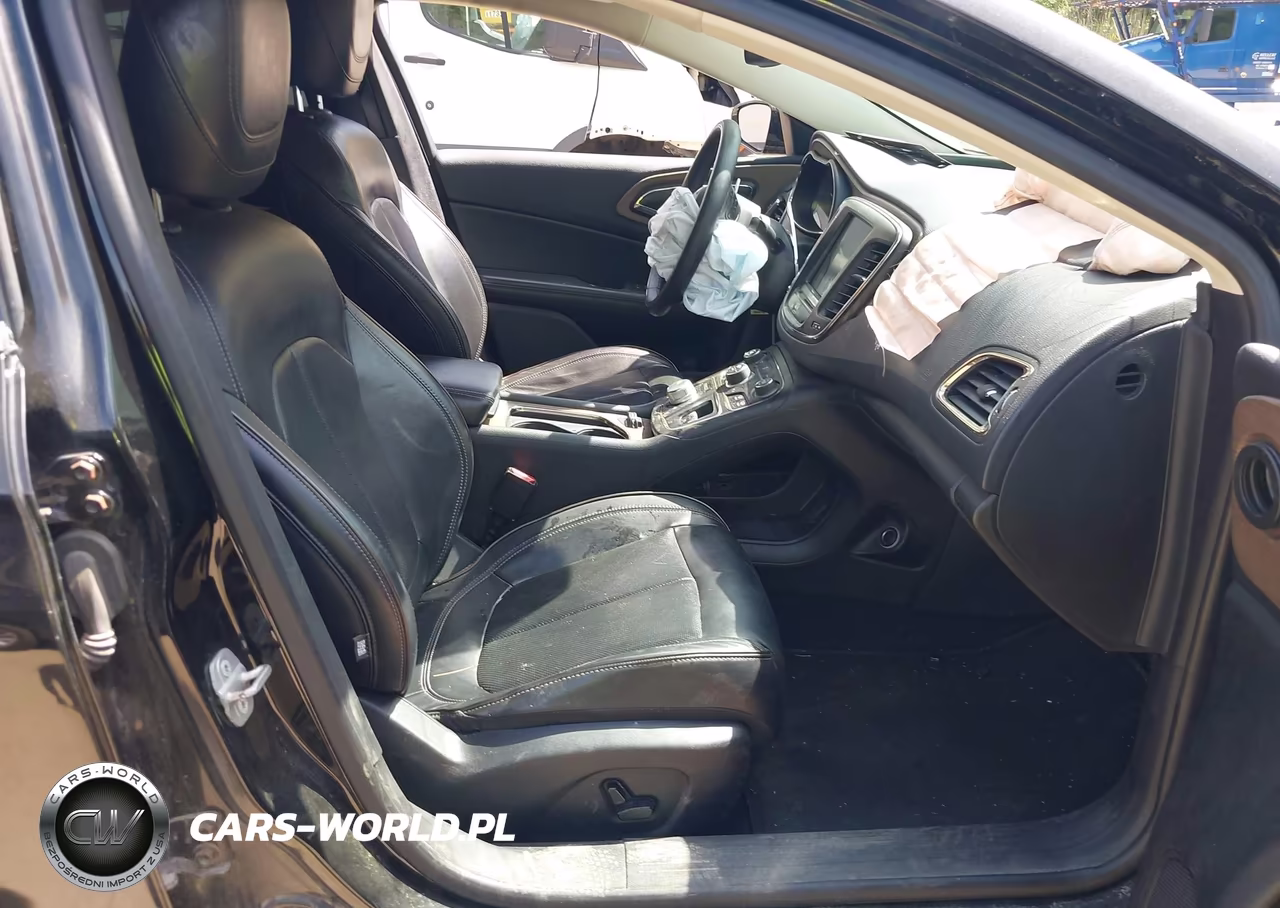 2015 Chrysler 200 C VIN:1C3CCCEG7FN512298 - 5