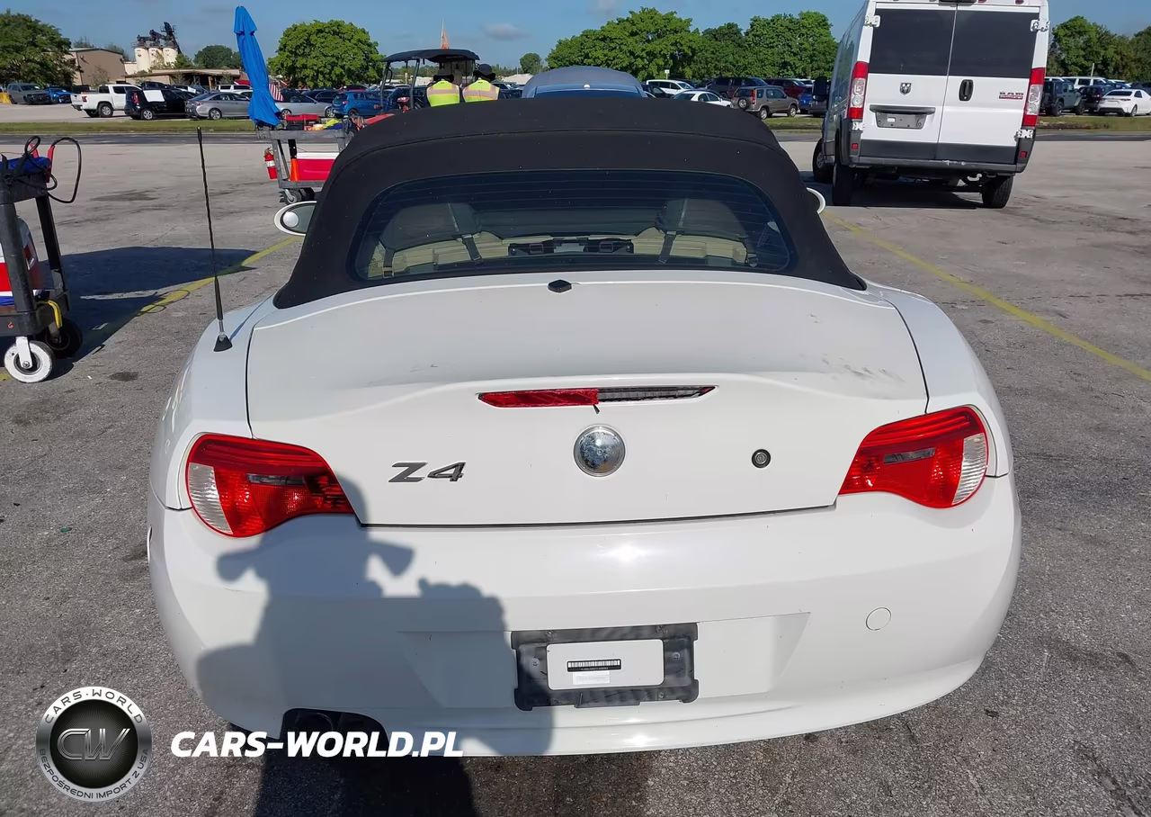 2007 BMW Z4 3.0Si VIN:4USBU53577LX03163 - 15