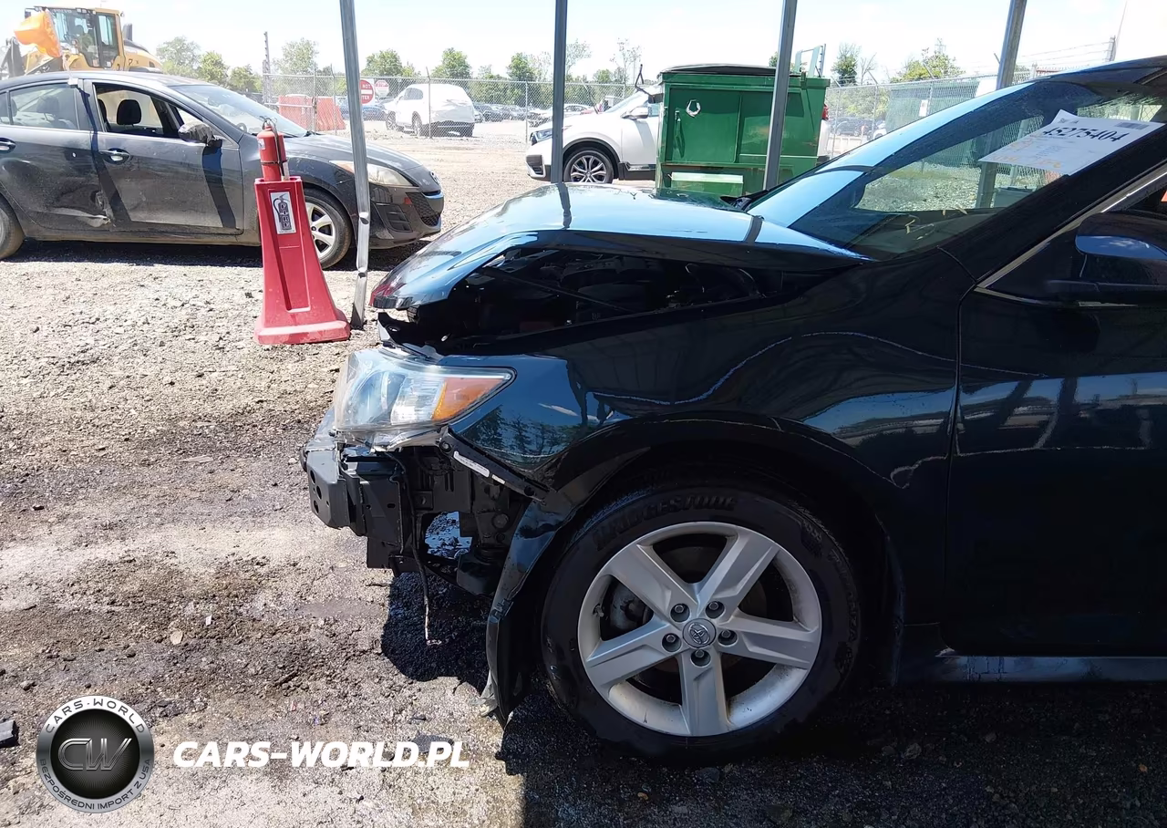 2014 Toyota Camry Se VIN:4T1BF1FK4EU442457 - 18